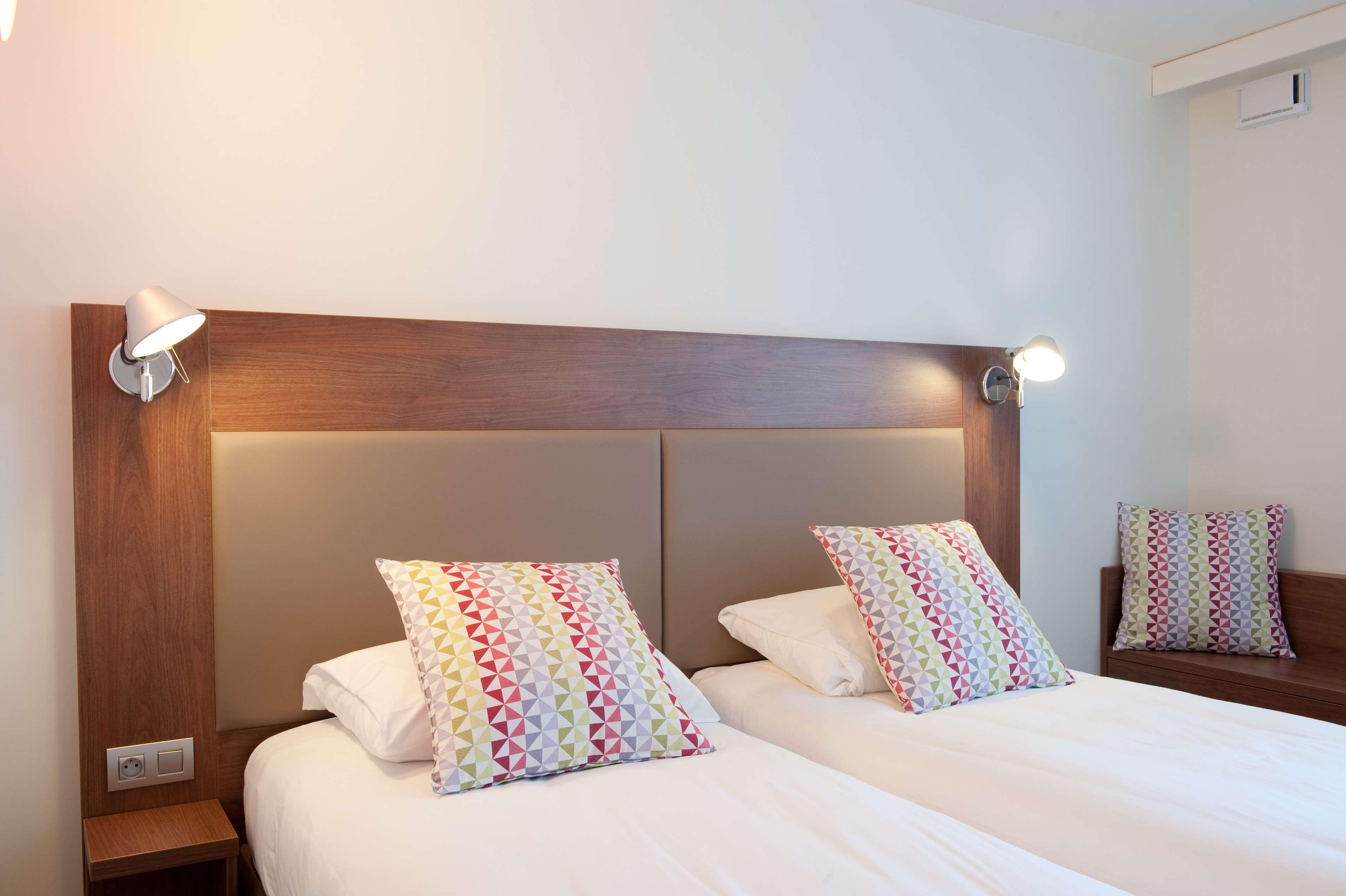 ก็องปานีล ลีเมิฌ ซองทร์ - การ์ Hotel ลิมอจส์ ภายนอก รูปภาพ