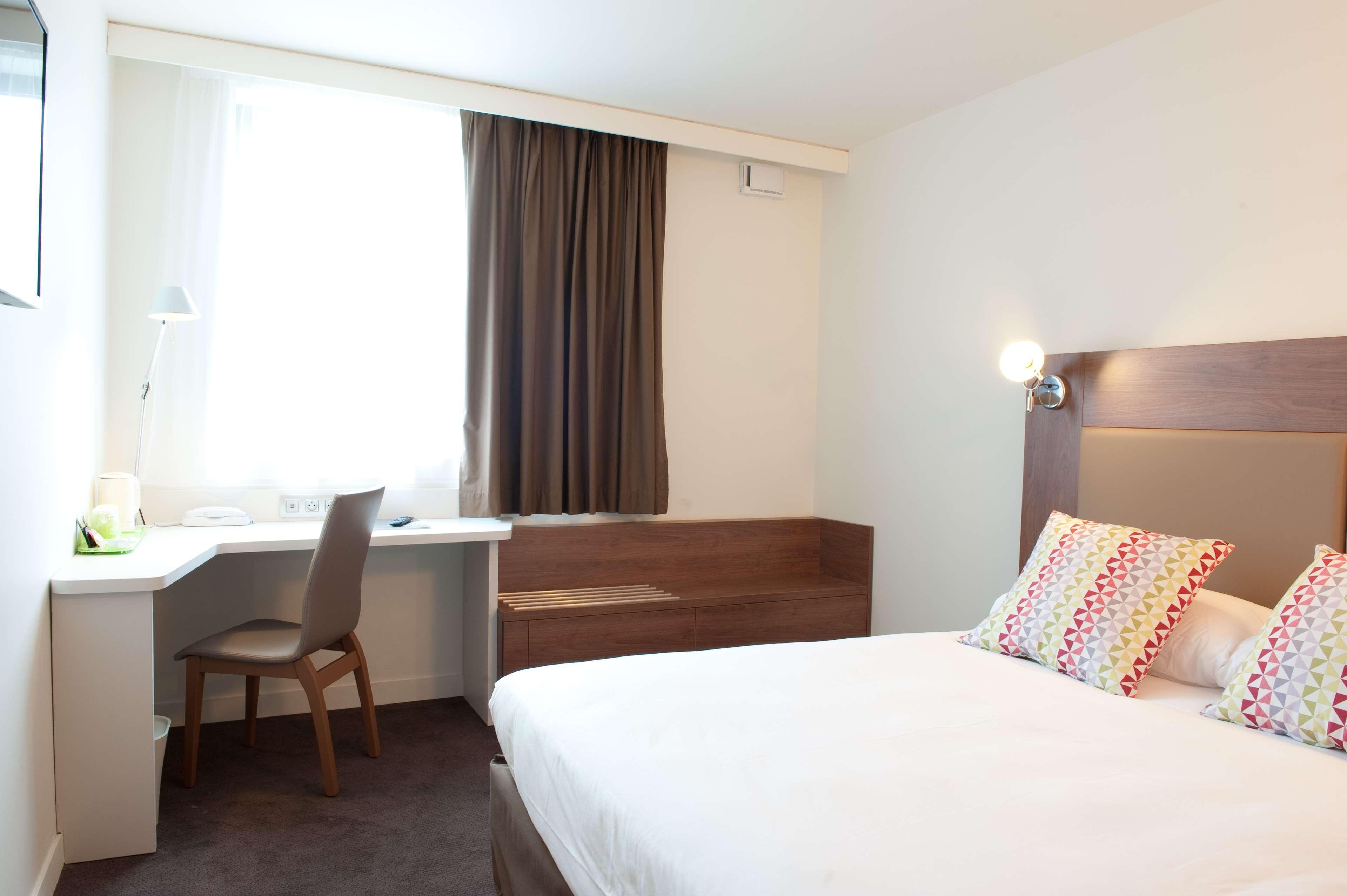 ก็องปานีล ลีเมิฌ ซองทร์ - การ์ Hotel ลิมอจส์ ภายนอก รูปภาพ